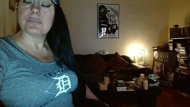 mandaloriangirls online show from October 2025 06:07:01 PM