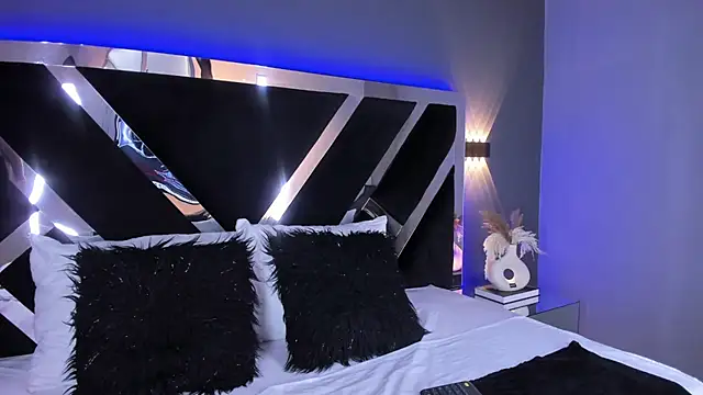 JulietaCheerr online show from January 2025 02:02:02 PM