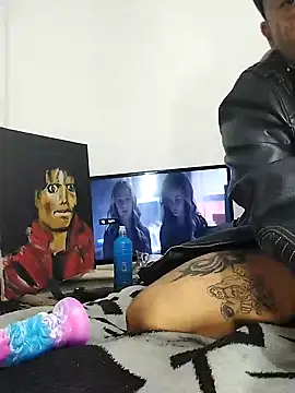 Snapshot of Daretodeviate chatting on October 2025 01:32:01 PM Daretodeviate online show from October 2025 01:32:01 PM