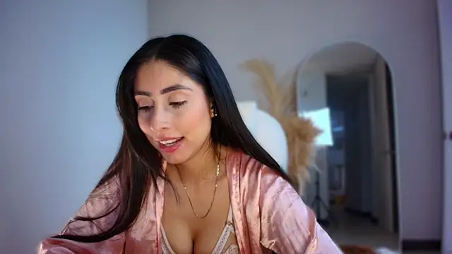 auroracaruso11 online show from November 2025 09:35:02 PM