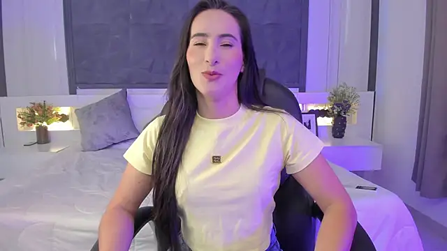 SaraGomez1 online show from March 2026 04:20:01 PM