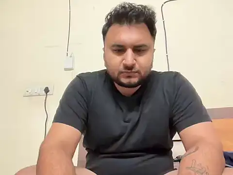 Snapshot of gauravgay93 chatting on January 2025 03:40:01 PM gauravgay93 online show from January 2025 03:40:01 PM