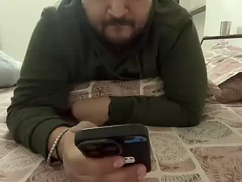 Snapshot of gauravgay93 chatting on February 2025 06:01:01 PM gauravgay93 online show from February 2025 06:01:01 PM