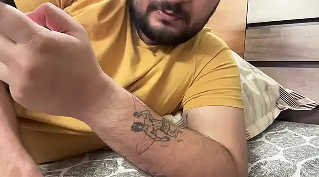 Snapshot of gauravgay93 chatting on March 2025 06:00:02 PM gauravgay93 online show from March 2025 06:00:02 PM