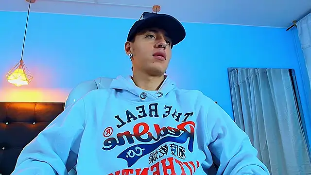 Lobo 17  online show from February 2025 04:14:01 AM