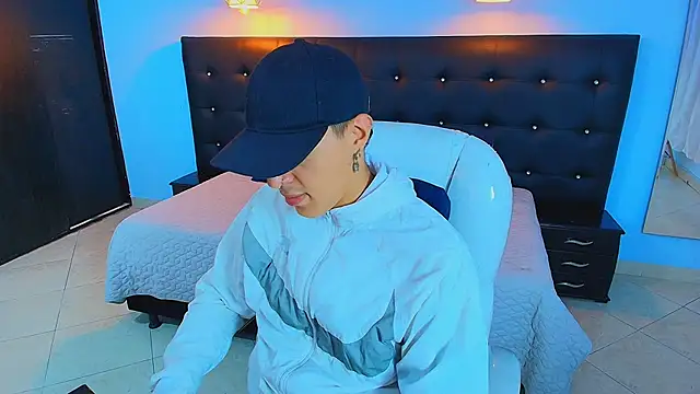 Lobo 17  online show from February 2025 04:26:02 AM