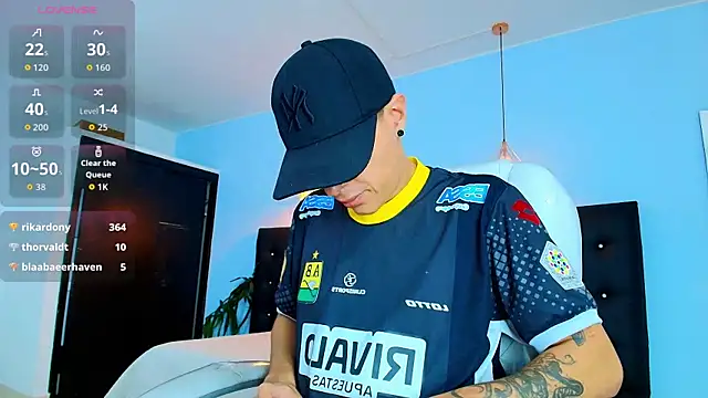 Lobo 17  online show from September 2025 03:50:02 AM