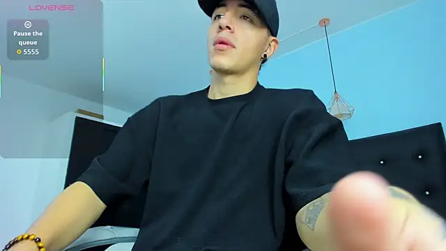 Lobo 17  online show from October 2025 04:20:01 AM