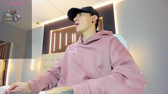 Lobo 17  online show from April 2026 03:35:01 AM