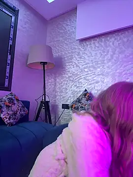 Snapshot of belquiis chatting on December 2025 07:47:01 AM belquiis online show from December 2025 07:47:01 AM