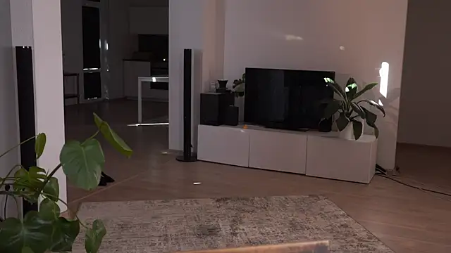 EsmaCrumbley online show from March 2026 04:26:01 AM