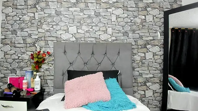 your angel7 online show from November 2025 01:38:02 AM