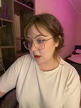 Snapshot of cinnabon_ chatting on January 2025 07:15:01 PM cinnabon online show from January 2025 07:15:01 PM