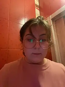 Snapshot of cinnabon_ chatting on January 2025 04:41:01 PM cinnabon online show from January 2025 04:41:01 PM