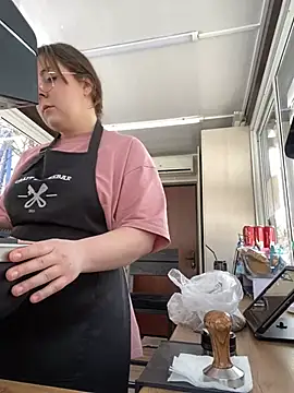 Snapshot of cinnabon_ chatting on February 2025 07:23:01 AM cinnabon online show from February 2025 07:23:01 AM