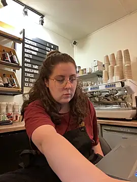 Snapshot of cinnabon_ chatting on October 2025 03:21:02 PM cinnabon online show from October 2025 03:21:02 PM