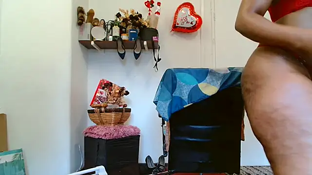 Snapshot of xTALLSEXYBUMx chatting on March 2026 09:48:02 AM xTALLSEXYBUMx online show from March 2026 09:48:02 AM