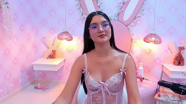 Saraa Skinny online show from January 2025 02:47:01 PM