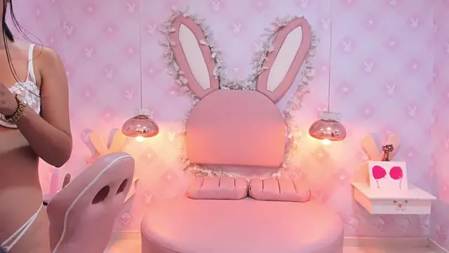 Saraa Skinny online show from March 2025 03:02:01 PM