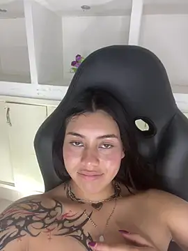 emily 22x online show from February 2025 01:33:01 AM