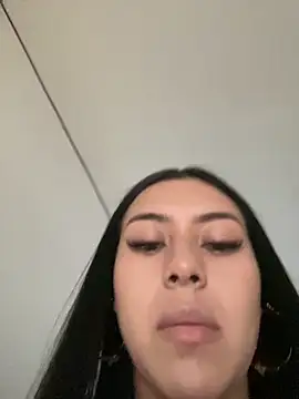 emily 22x online show from September 2025 08:10:01 PM