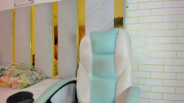 Snapshot of Lia_Ashley chatting on November 2025 06:21:02 PM Lia Ashley online show from November 2025 06:21:02 PM