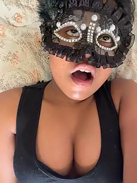 Bella Luna18 online show from February 2026 07:09:02 PM