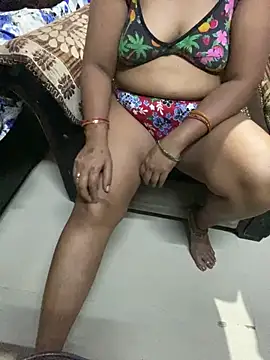 Snapshot of Tameesh_sexy_mistress chatting on June 2026 05:35:01 AM Tameesh sexy mistress online show from June 2026 05:35:01 AM