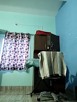 Snapshot of Ishan003 chatting on January 2026 01:43:01 AM Ishan003 online show from January 2026 01:43:01 AM