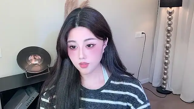 Strawberrybabyy1 online show from March 2025 02:02:02 PM