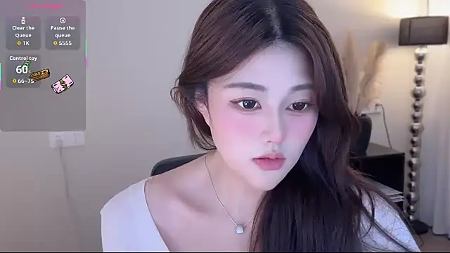 Strawberrybabyy1 online show from October 2025 03:58:01 PM