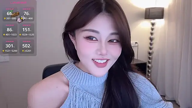 Strawberrybabyy1 online show from November 2025 11:47:01 AM