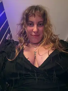 Snapshot of Yanacool007 chatting on February 2025 07:42:02 PM Yanacool007 online show from February 2025 07:42:02 PM