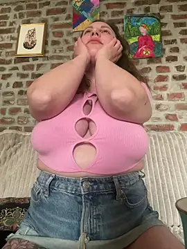 Yanacool007 online show from April 2026 02:07:02 PM