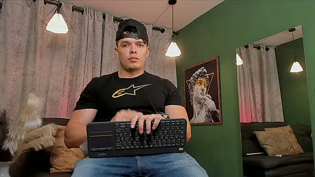 Jake Tylerr  online show from December 2025 01:43:02 AM