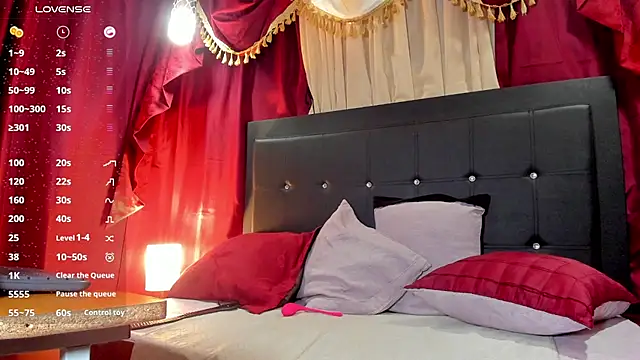 Snapshot of brittany_williams_ chatting on November 2025 04:04:01 AM brittany williams online show from November 2025 04:04:01 AM