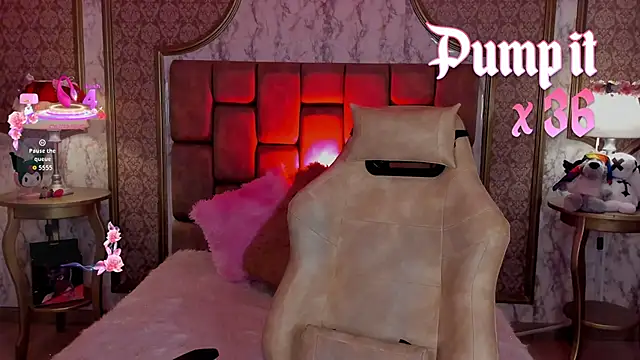 Snapshot of SoffiQueen chatting on November 2025 07:57:01 PM SoffiQueen online show from November 2025 07:57:01 PM