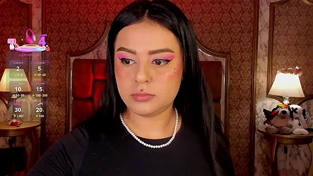 SoffiQueen online show from January 2026 01:37:02 PM