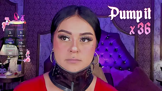 SoffiQueen online show from April 2026 02:42:01 PM