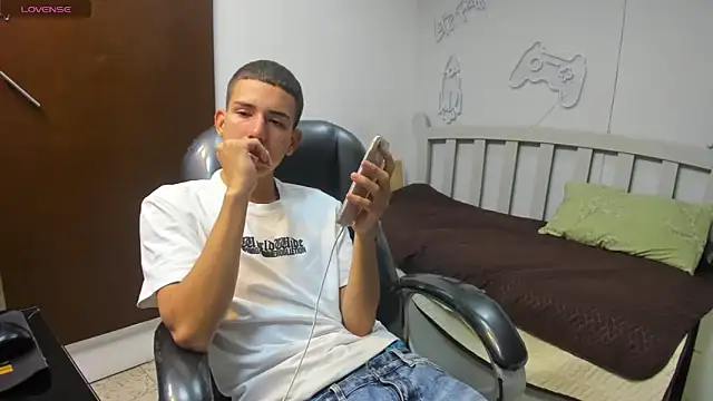 Snapshot of JackSwan18 chatting on September 2025 04:29:01 AM JackSwan18 online show from September 2025 04:29:01 AM