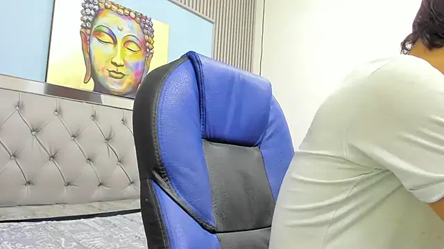 JackSwan18 online show from November 2025 08:34:02 PM