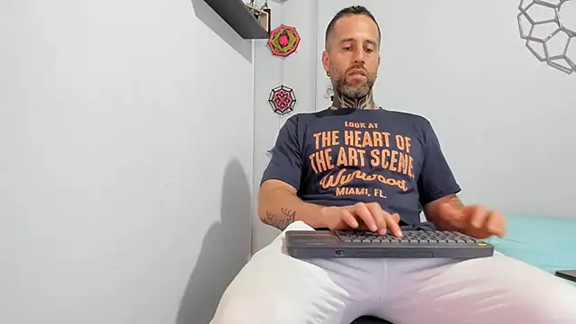 Antoniohot2024 online show from March 2025 06:37:02 PM