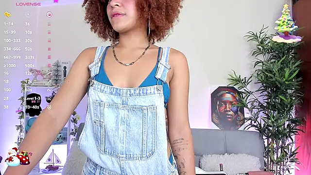 Snapshot of natty_romanof_18 chatting on December 2024 12:27:01 PM natty romanof 18 online show from December 2024 12:27:01 PM