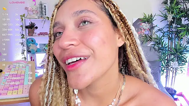 Snapshot of natty_romanof_18 chatting on January 2025 06:31:01 PM natty romanof 18 online show from January 2025 06:31:01 PM