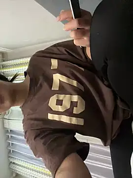 Mia Meow  online show from March 2025 05:49:02 PM