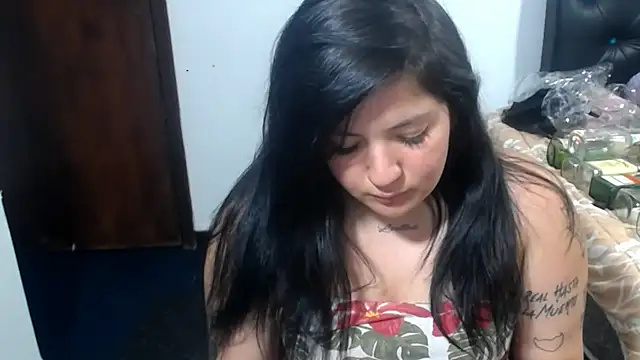 Snapshot of shopyymessyy chatting on December 2024 09:30:02 PM shopyymessyy online show from December 2024 09:30:02 PM