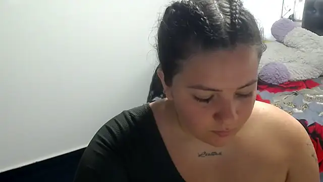 Snapshot of shopyymessyy chatting on January 2025 06:41:02 PM shopyymessyy online show from January 2025 06:41:02 PM