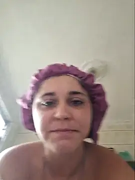 Snapshot of luuhcat09 chatting on March 2025 10:35:02 AM luuhcat09 online show from March 2025 10:35:02 AM