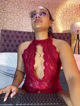 Snapshot of EMILYY_FOXY chatting on June 2026 07:06:02 PM EMILYY FOXY online show from June 2026 07:06:02 PM