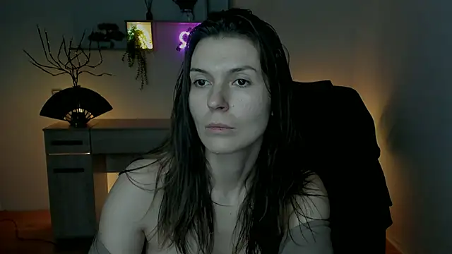 Snapshot of EricaPowers chatting on December 2024 09:29:02 AM EricaPowers online show from December 2024 09:29:02 AM